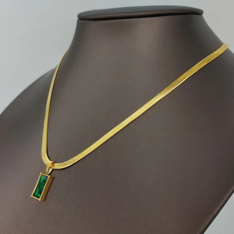 Fashionable Stainless Steel Gold Necklace - Eternelle.shop