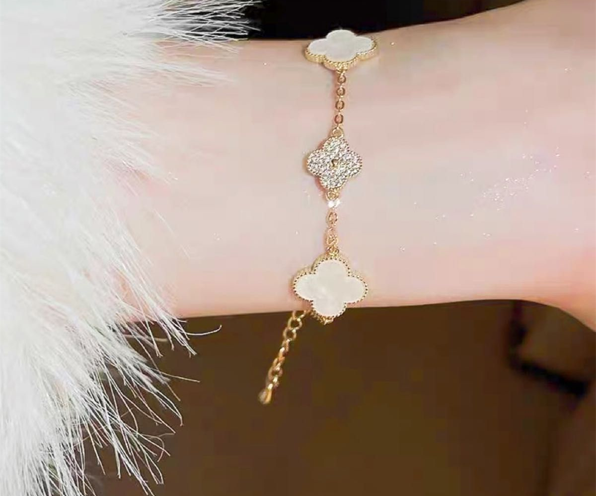 Four Leaf Clover Bracelet - Eternelle.shop