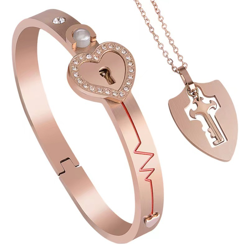 "Key to My Heart" Couple Key Necklace and Love Lock Bracelet - Eternelle.shop