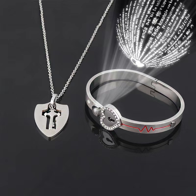 "Key to My Heart" Couple Key Necklace and Love Lock Bracelet - Eternelle.shop