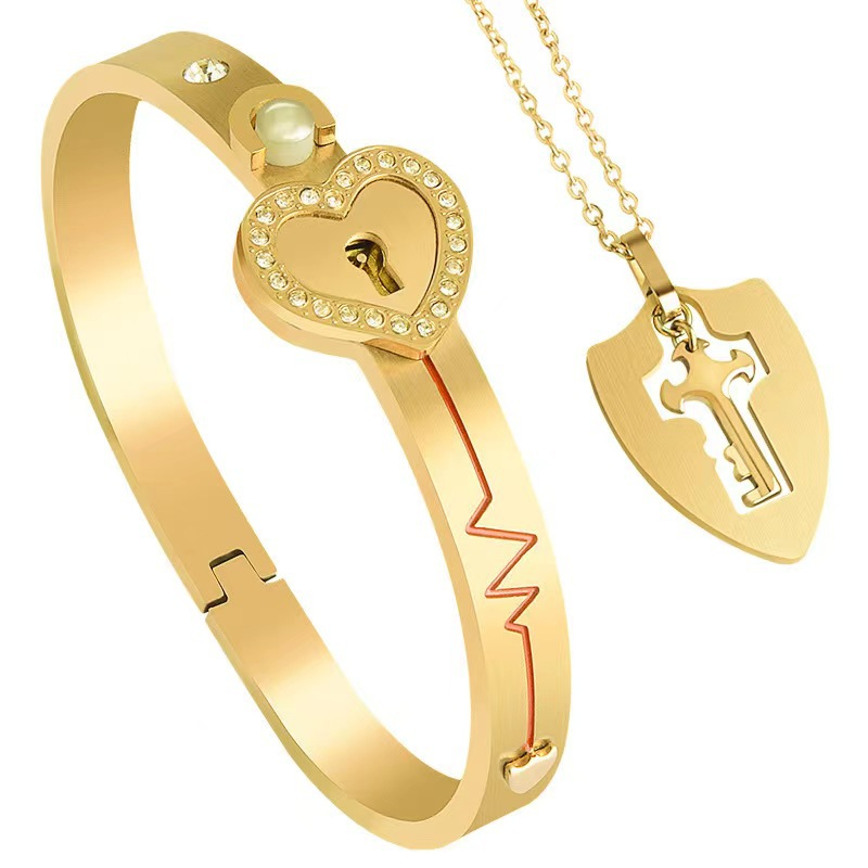 "Key to My Heart" Couple Key Necklace and Love Lock Bracelet - Eternelle.shop