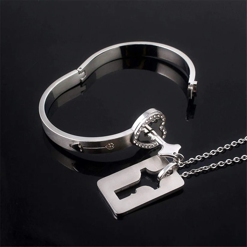 "Key to My Heart" Couple Key Necklace and Love Lock Bracelet - Eternelle.shop