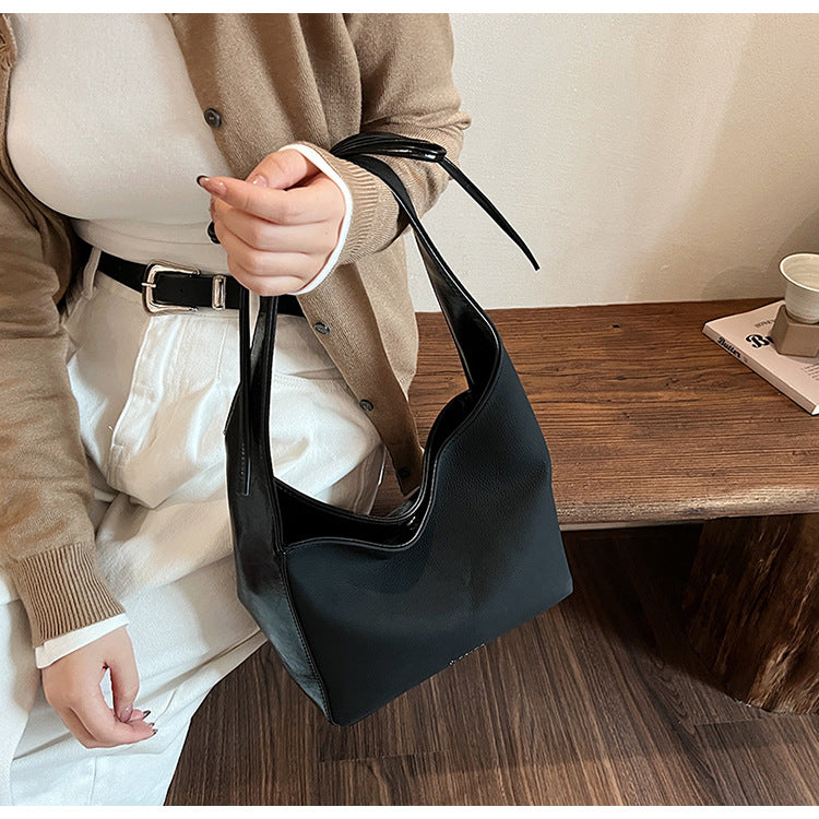 Bow Hand Shoulder Bag