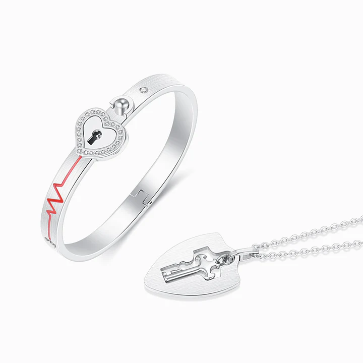 "Key to My Heart" Couple Key Necklace and Love Lock Bracelet - Eternelle.shop